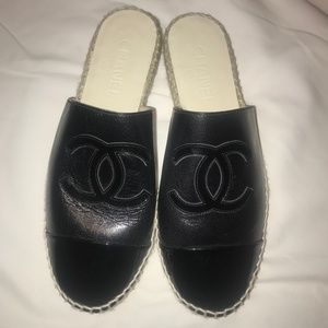 Chanel S18 Black Espadrilles Slip On Mules - 7/37